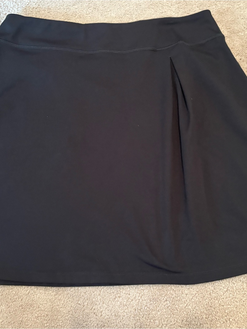Mountain Hardwear Women’s Large Classic Black Skirt with Front Pleat